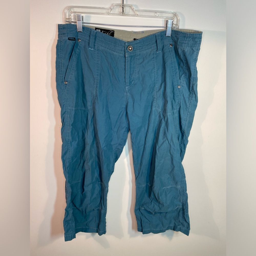 Kuhl Blue Women’s‎ Floral Stitch Hiking/Workwear Capri Shorts Size 12